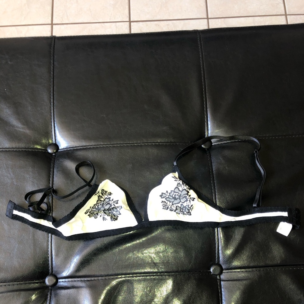 Black and white Bralette